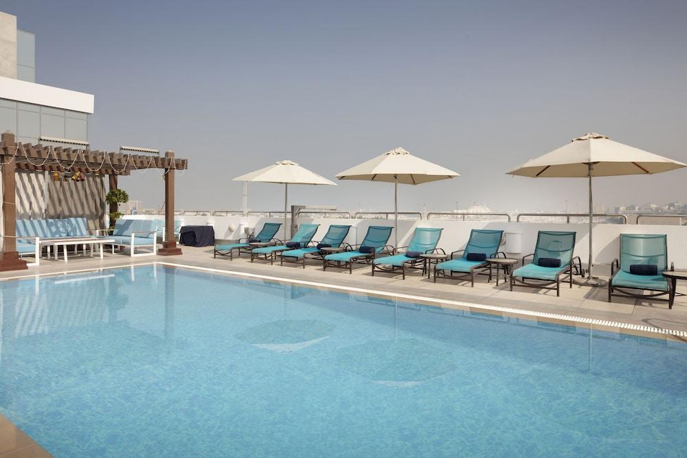 Hilton Garden Inn Dubai Jumeirah Exterior photo