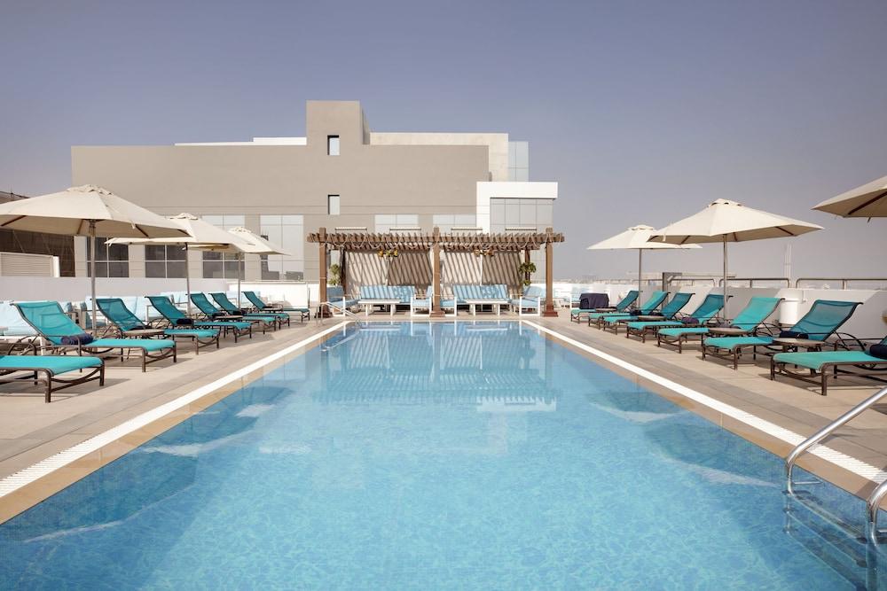 Hilton Garden Inn Dubai Jumeirah Exterior photo