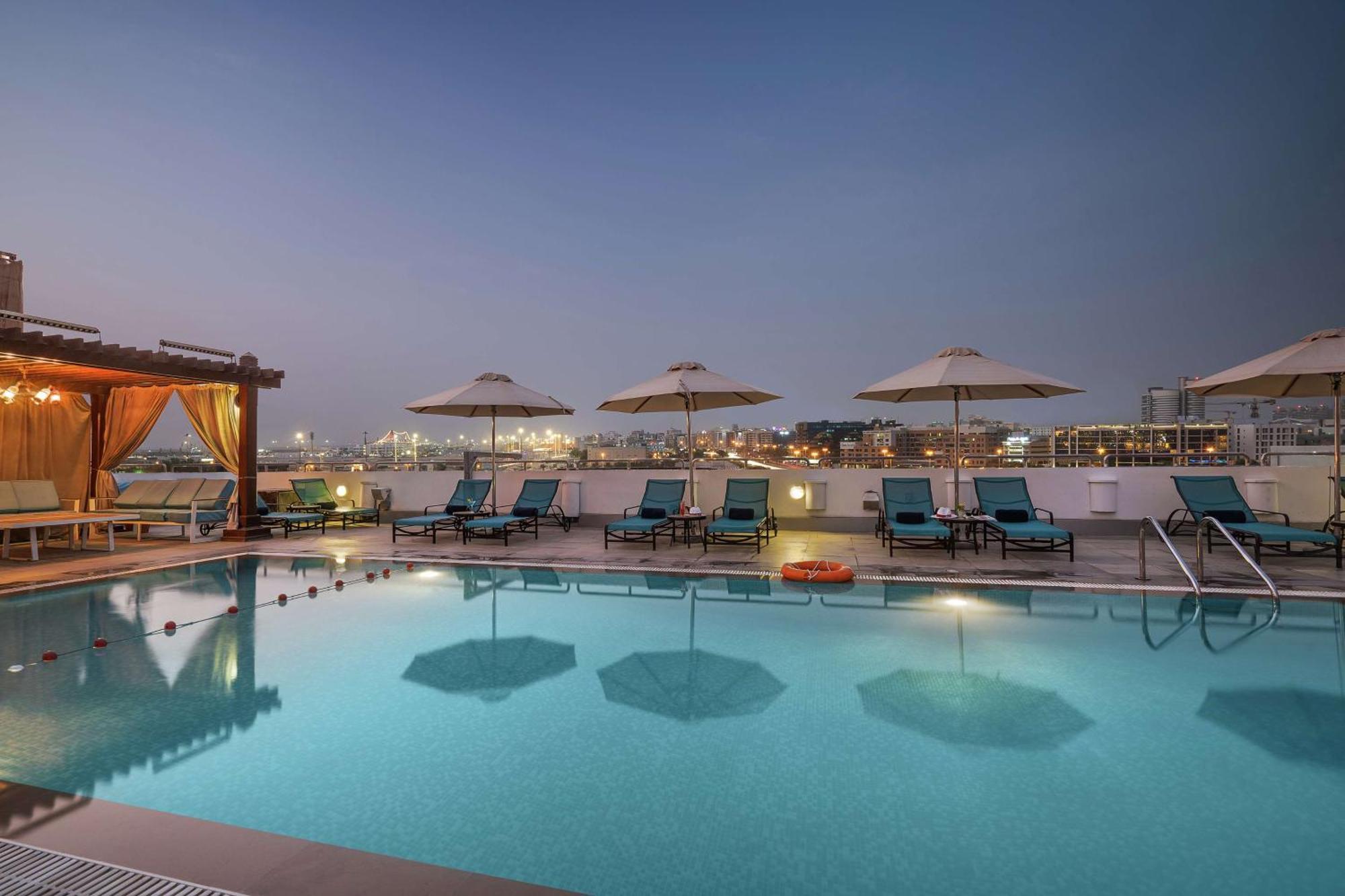 Hilton Garden Inn Dubai Jumeirah Exterior photo