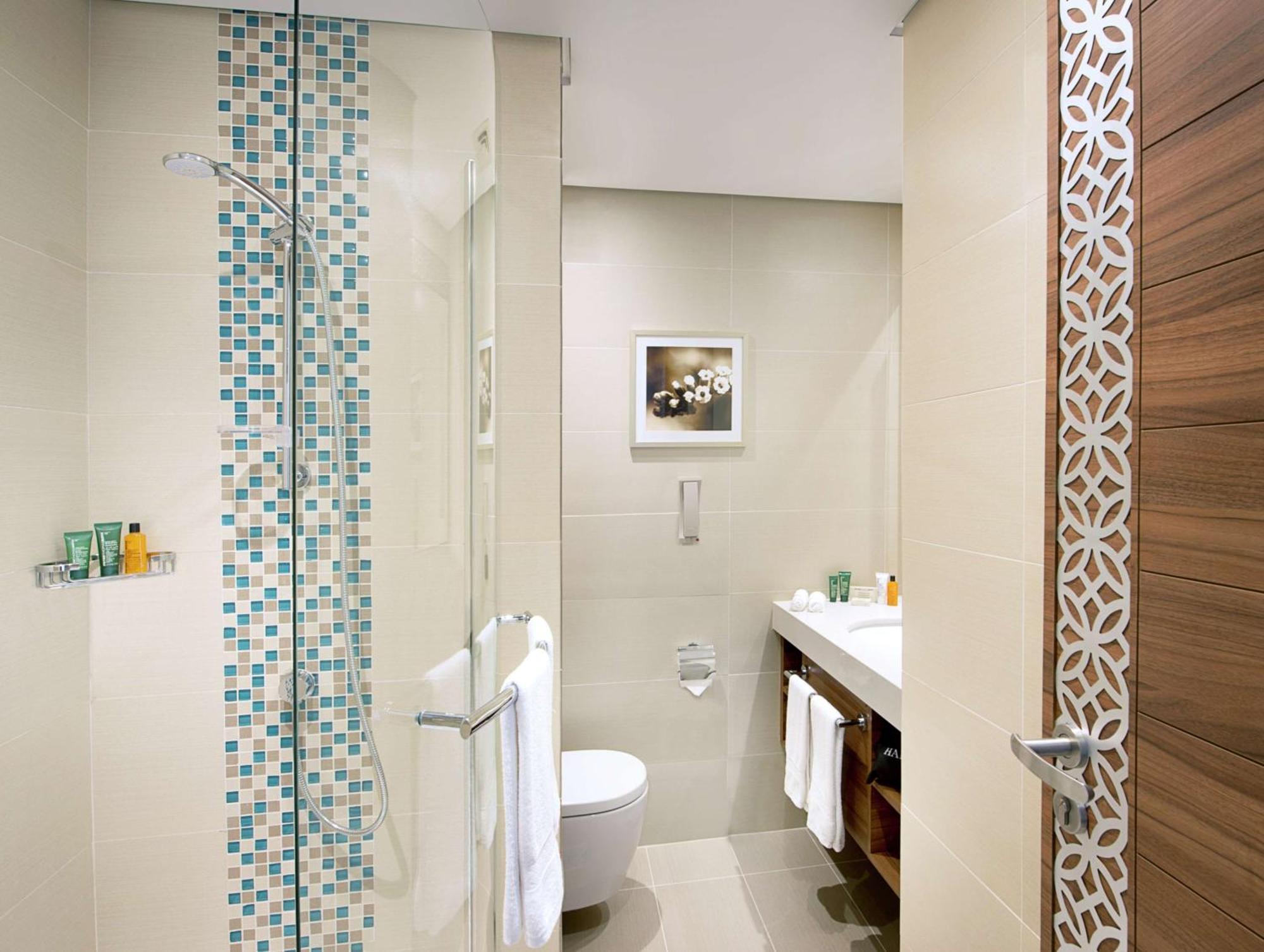 Hilton Garden Inn Dubai Jumeirah Exterior photo