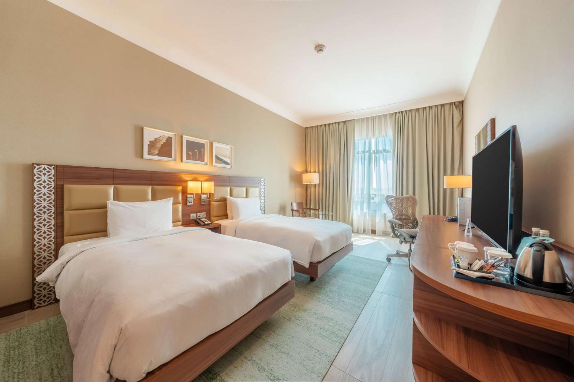 Hilton Garden Inn Dubai Jumeirah Exterior photo