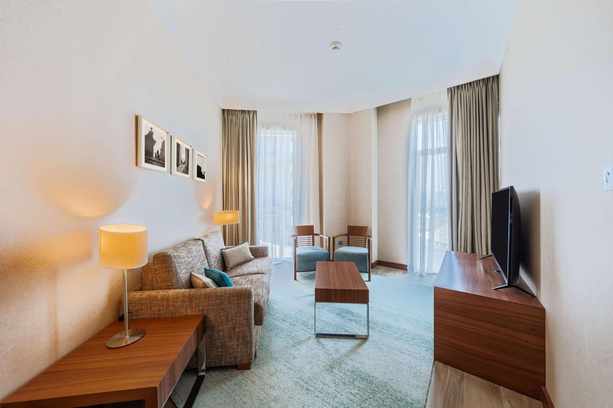 Hilton Garden Inn Dubai Jumeirah Exterior photo