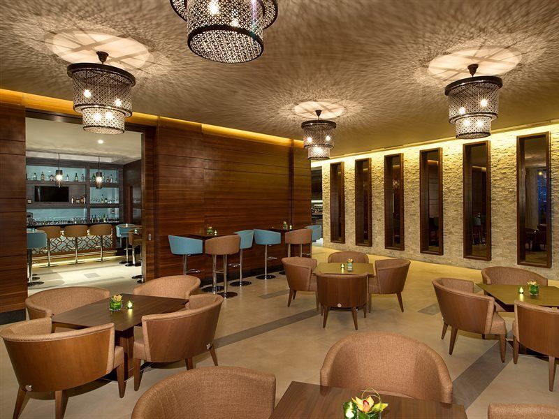 Hilton Garden Inn Dubai Jumeirah Exterior photo