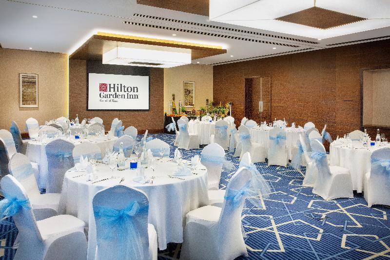 Hilton Garden Inn Dubai Jumeirah Exterior photo